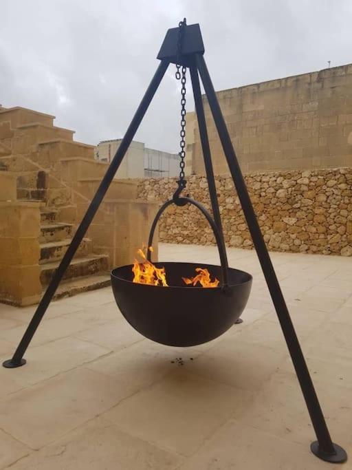 Farmhouse Villa With Large Pool And Garden In Gozo Għarb Zewnętrze zdjęcie