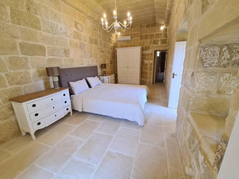 Farmhouse Villa With Large Pool And Garden In Gozo Għarb Zewnętrze zdjęcie