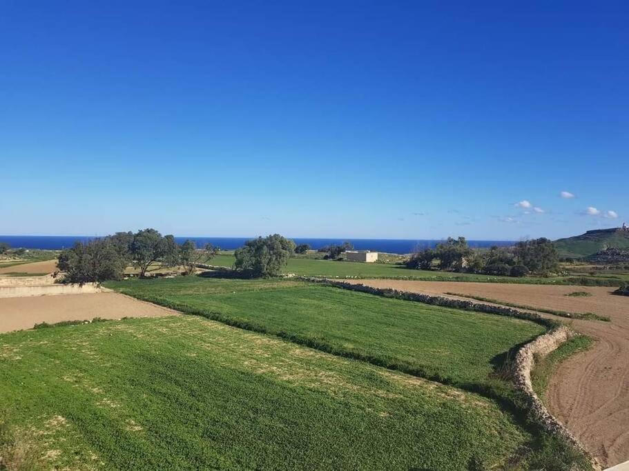 Farmhouse Villa With Large Pool And Garden In Gozo Għarb Zewnętrze zdjęcie