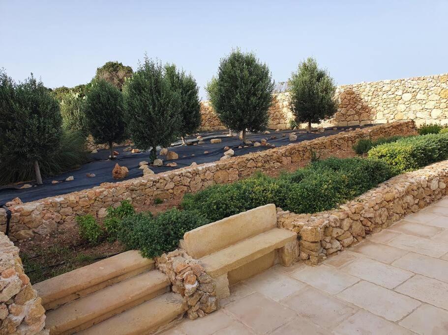 Farmhouse Villa With Large Pool And Garden In Gozo Għarb Zewnętrze zdjęcie